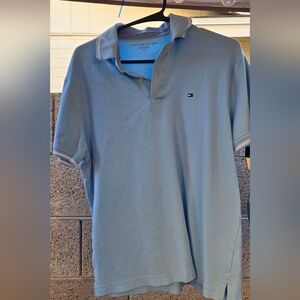 Tommy Hilfiger Light Blue Men's Polo Shirt Sz Med Excellent, Like New Condition